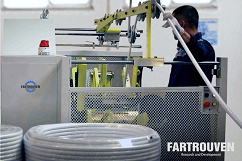 Linhas tecnológicas para a produção de tubos de metal-plástico, tubos multicamadas com uma camada de barreira de polímero EVOH, PEX/EVOH, PE-RT/EVOH. Fartrouven R&D. Portugal